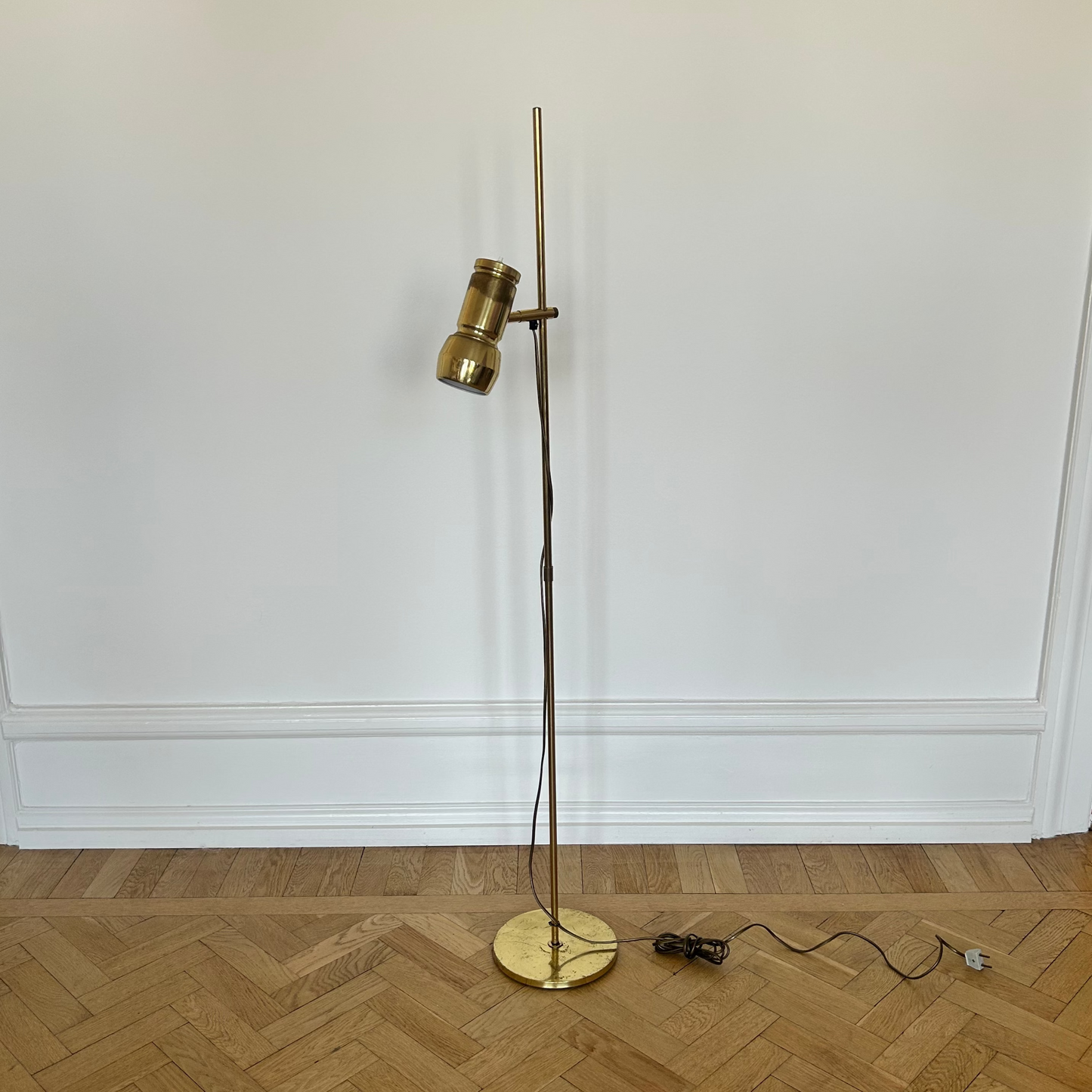 Danish brass floor lamp Type 1820 by Frandsen