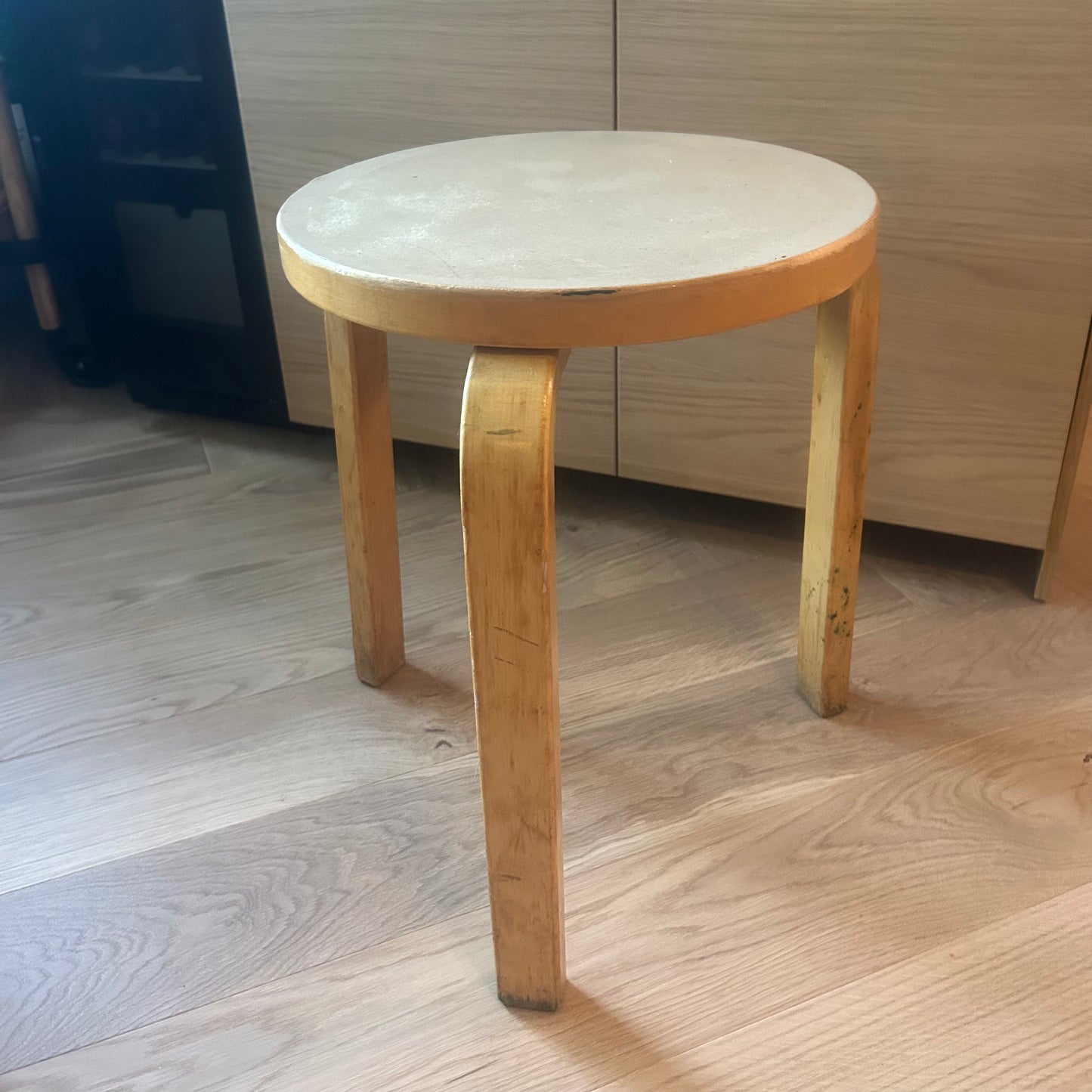 Stool 60 with grey linoleum seat by Alvar Aalto for Artek