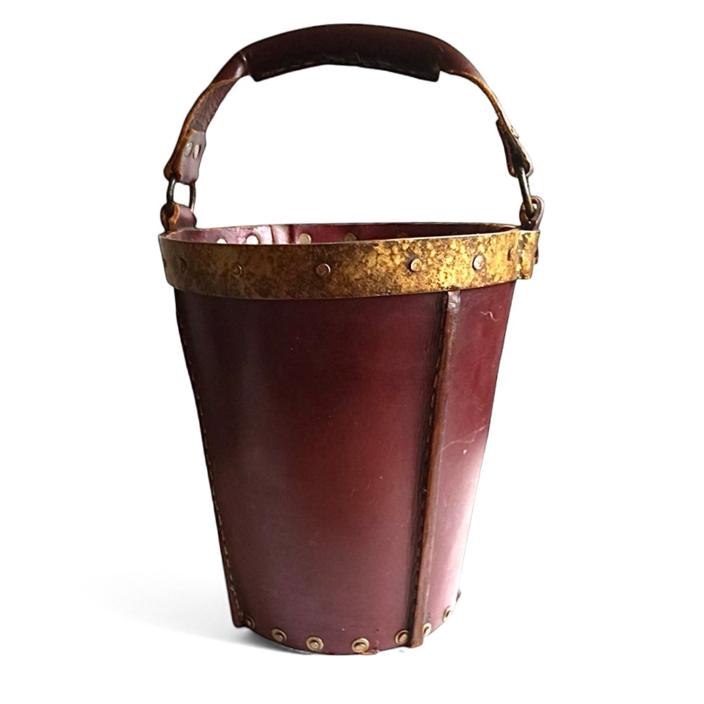 Stylish leather bucket