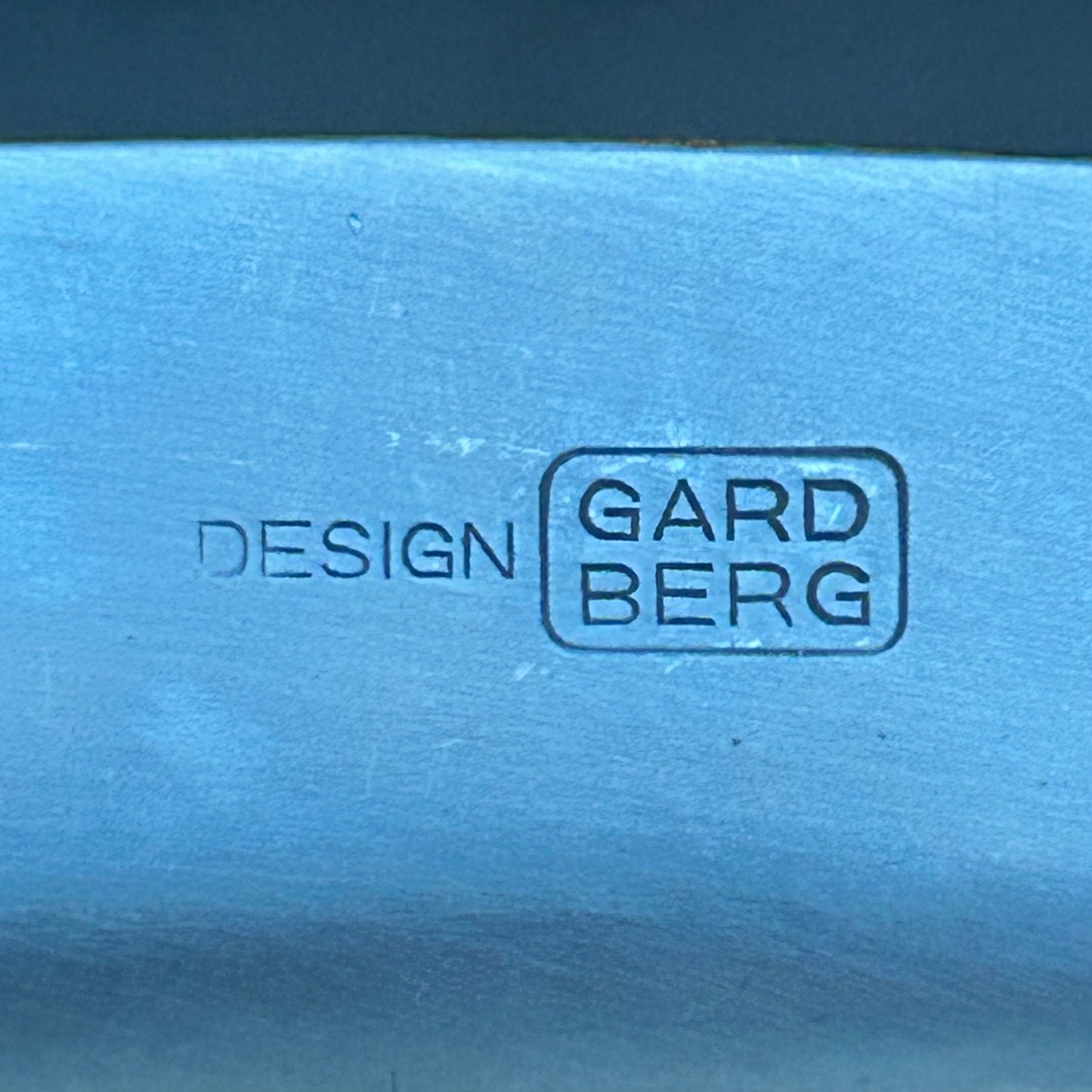 Serving dish in metal from the 1960s by Bertel Gardberg for Hackman