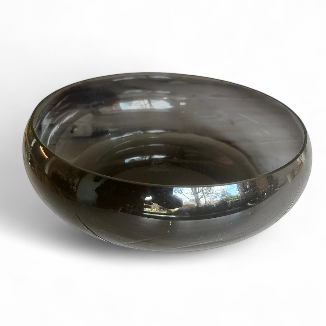Grey 1950s acrylic bowl by Yki Nummi for Sanka