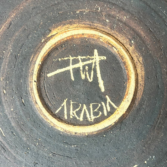 Large 1960s hand thrown dish by Peter Winquist for Arabia