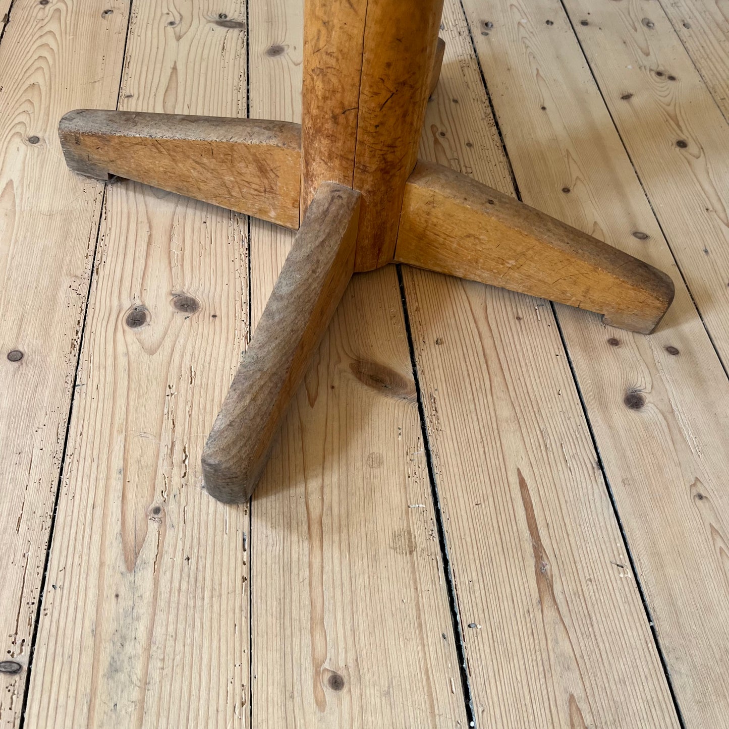 Iconic Magnus Stephensen swivel chair – 1930s