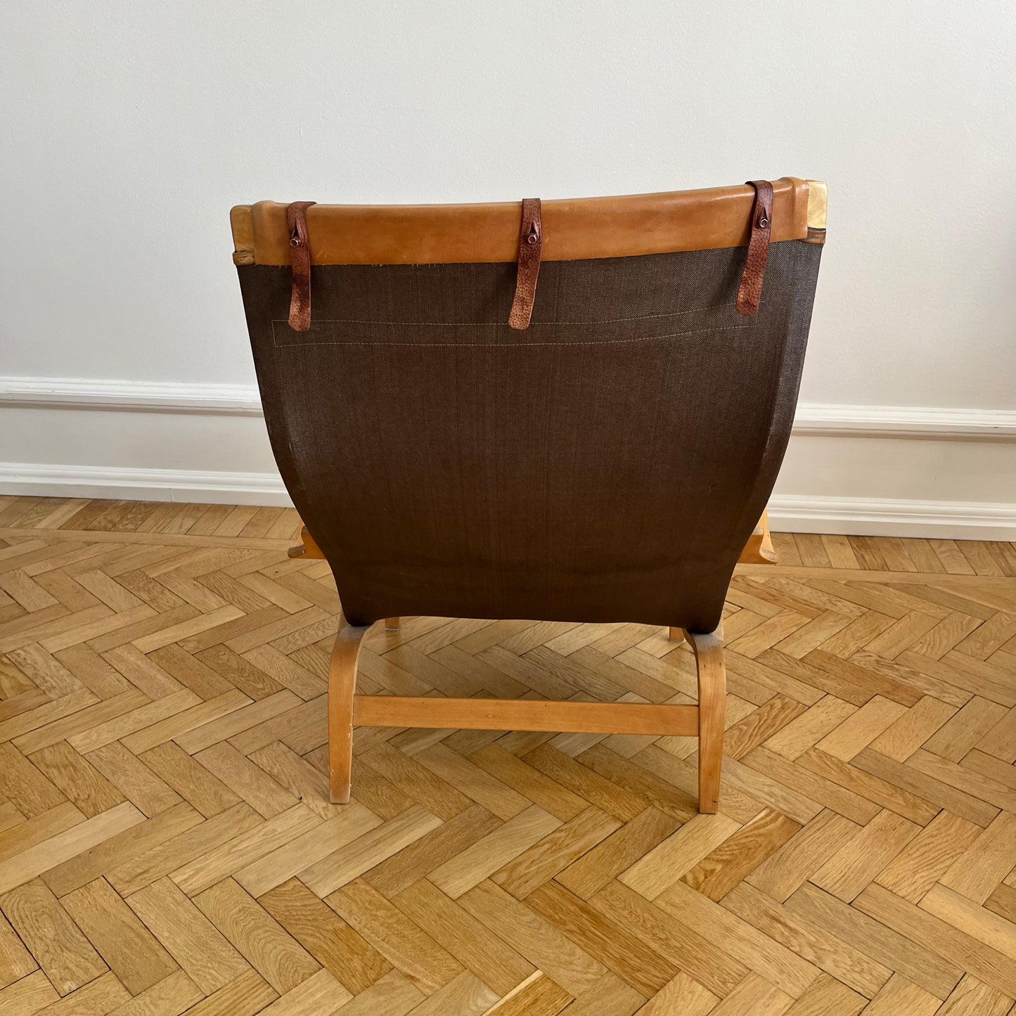 Pernilla 69 lounge chair, by Bruno Mathsson with dark brown canvas, for DUX