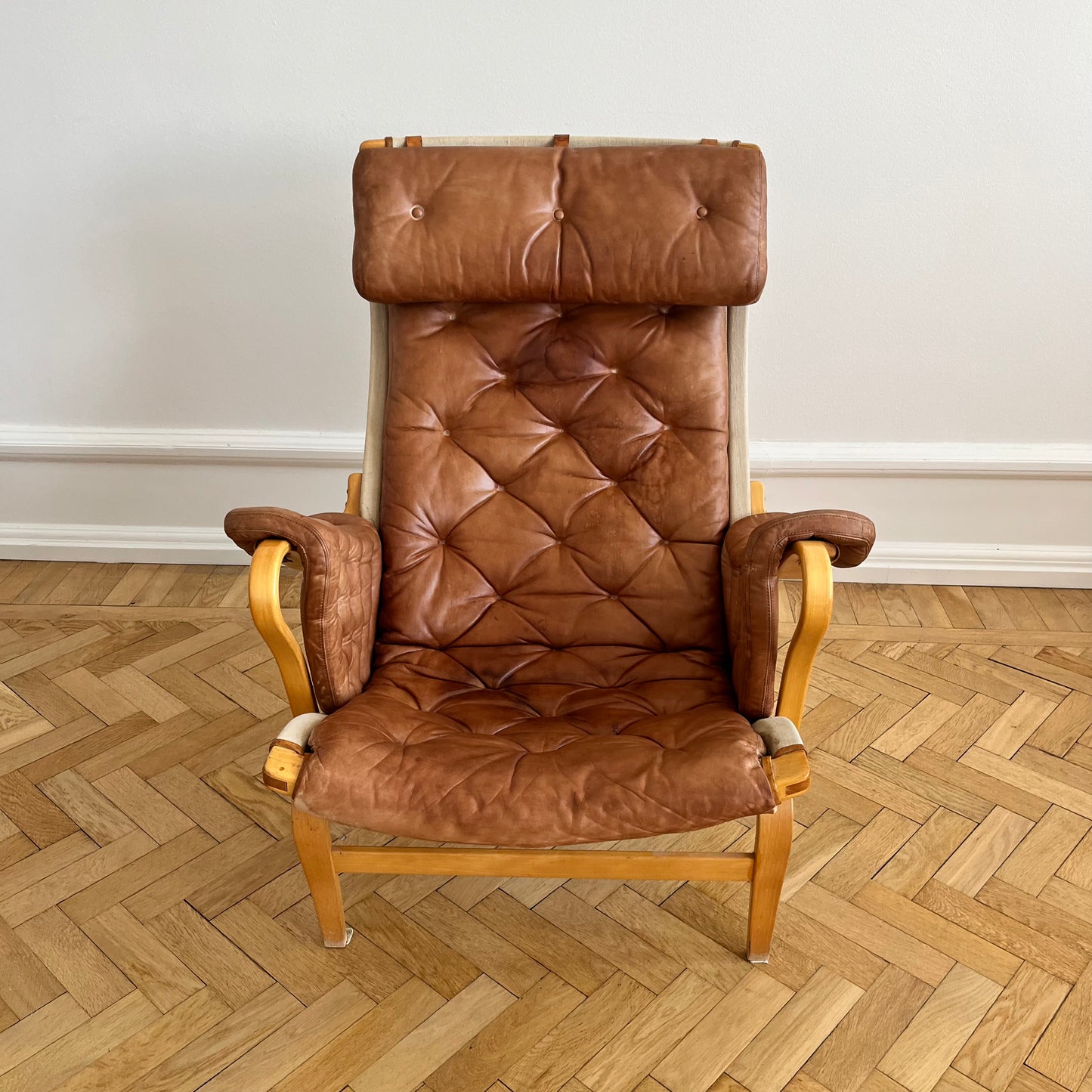Pernilla 69 Lounge chair by Bruno Mathsson, brown leather and white canvas, for DUX
