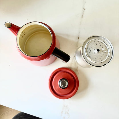 Red pehtoori coffee pot by Antti Nurmesniemi for Wärtsilä-Finel