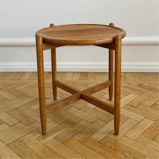 Danish side table with tray in oak from the 1970s