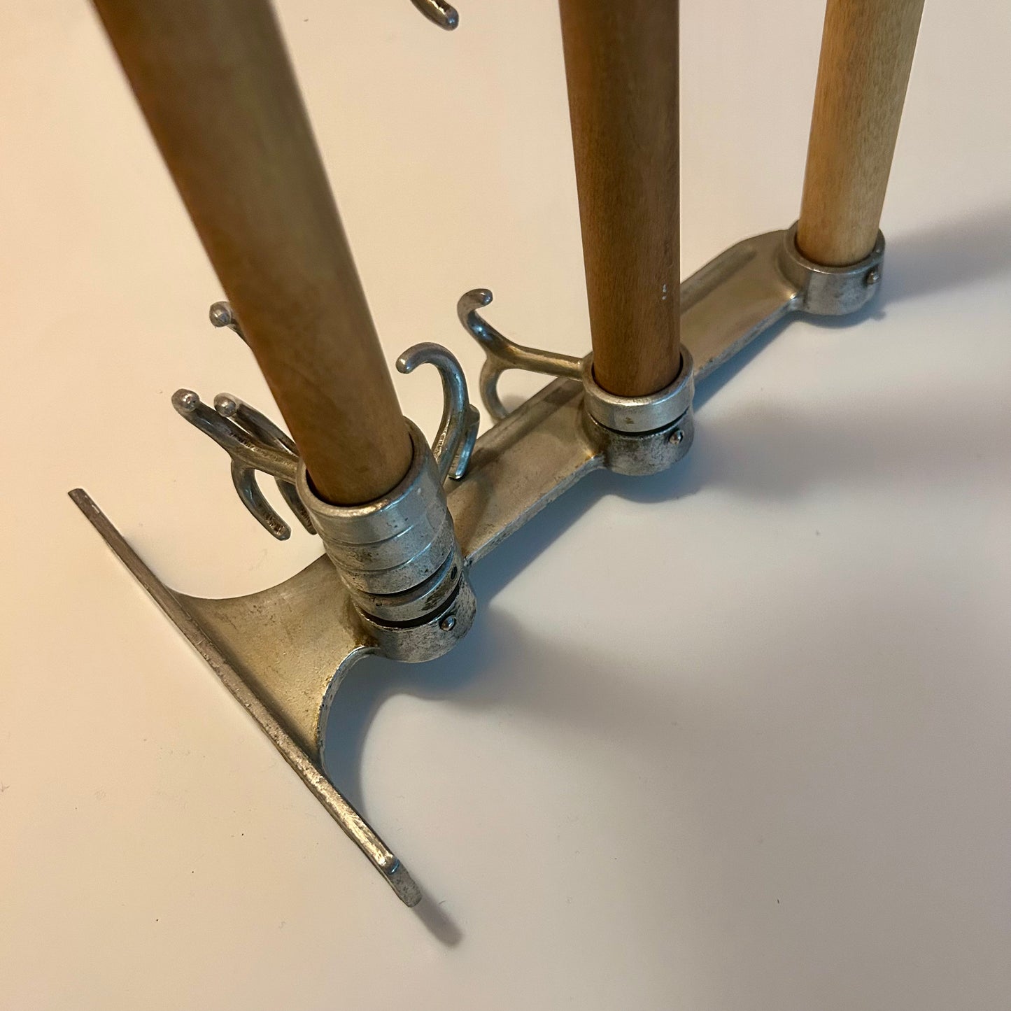 Nostalgi wall shelf by Gunnar Bolin for Essem Design