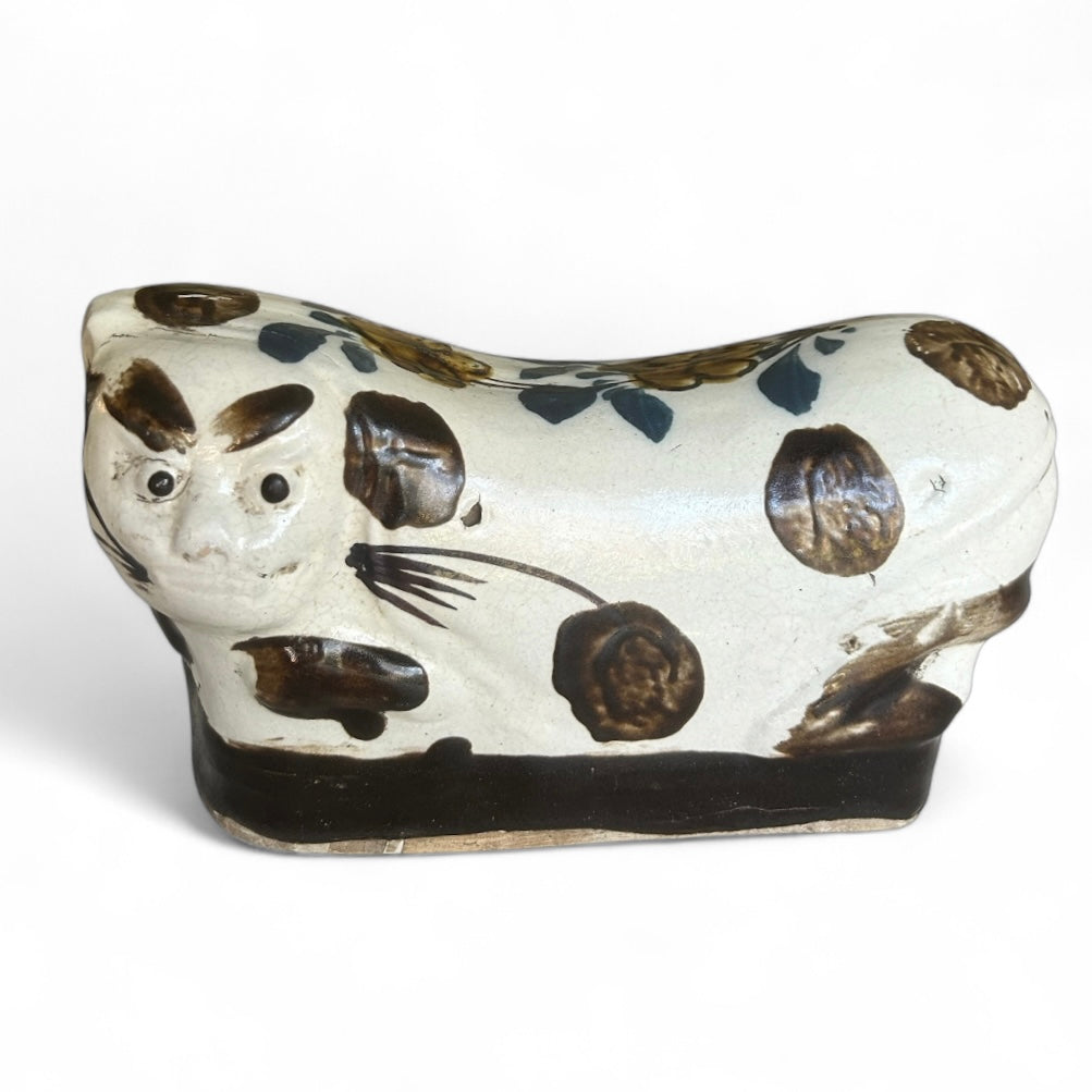 19th century Cizhou ware porcelain cat pillow figurine from China