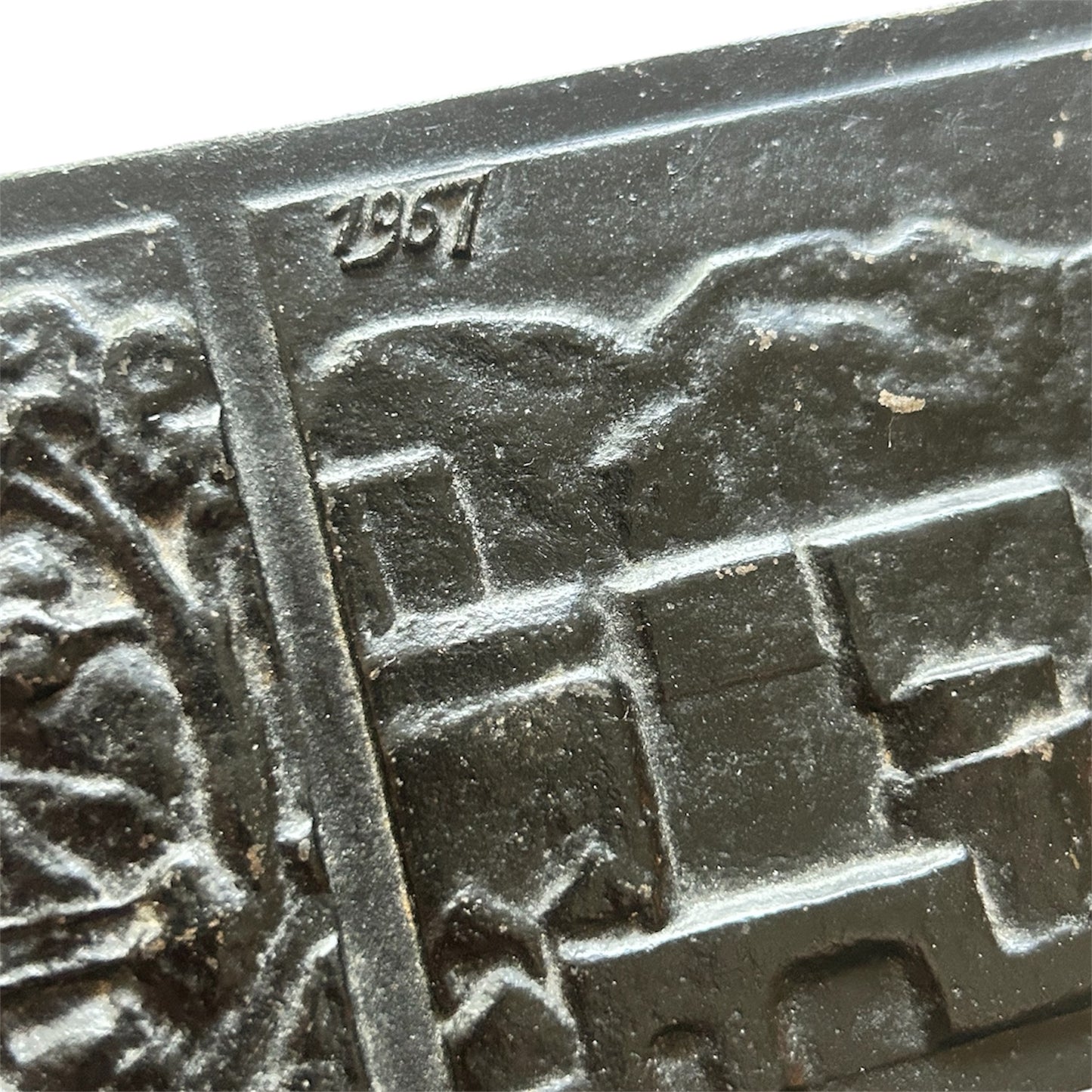 Cast iron box by Husqvarna from the late 1950s