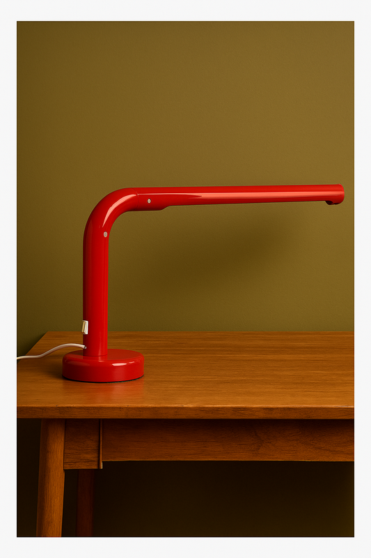 Ateljé Lyktan, table lamp, red Tuben